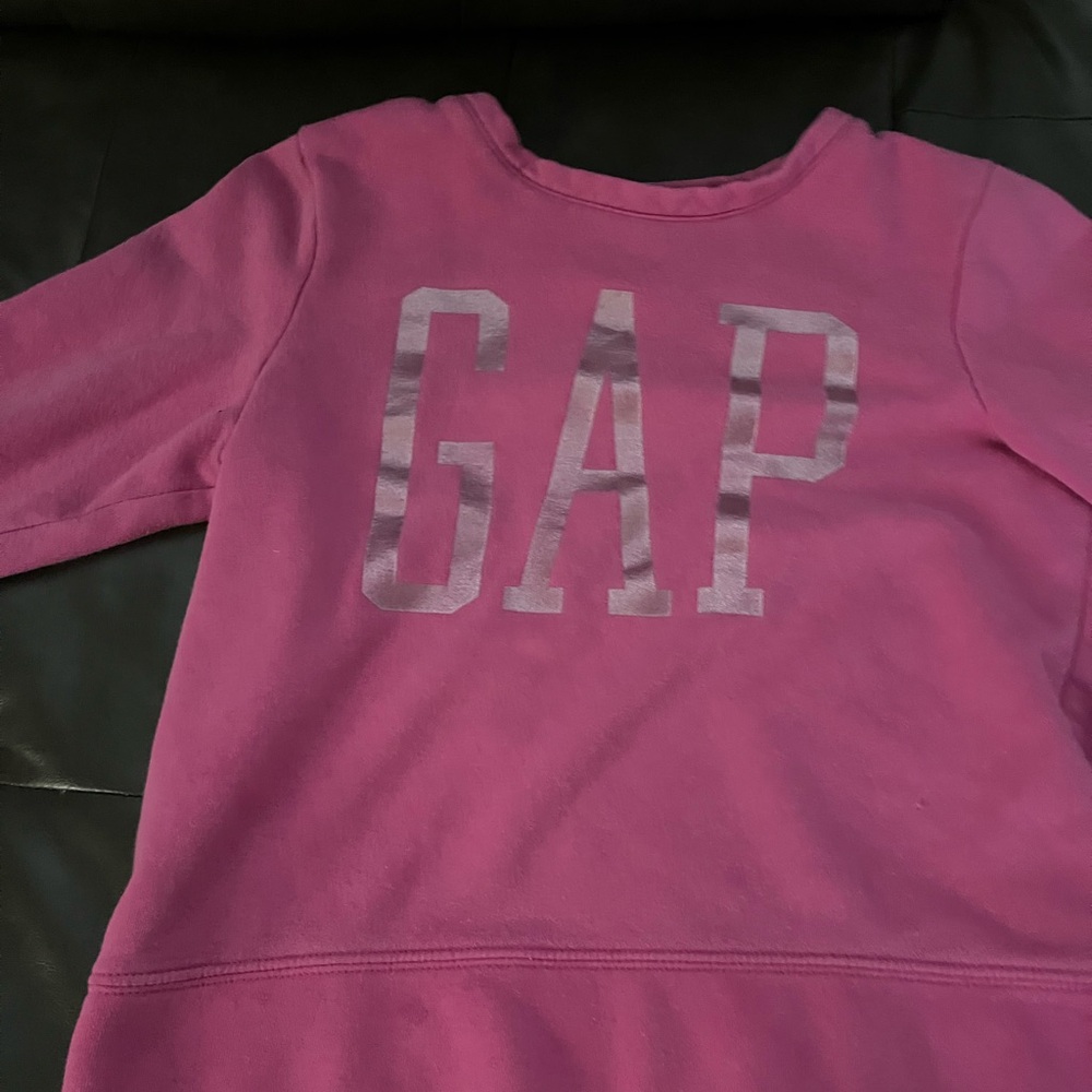 Gap sweatshirt